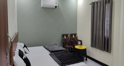 Tara Guest House Room Type - Deluxe Room