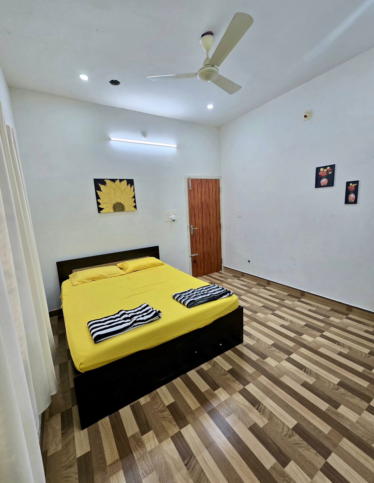 Eden Gardens - Hindustan Comfort Homes - Tap to explore photos