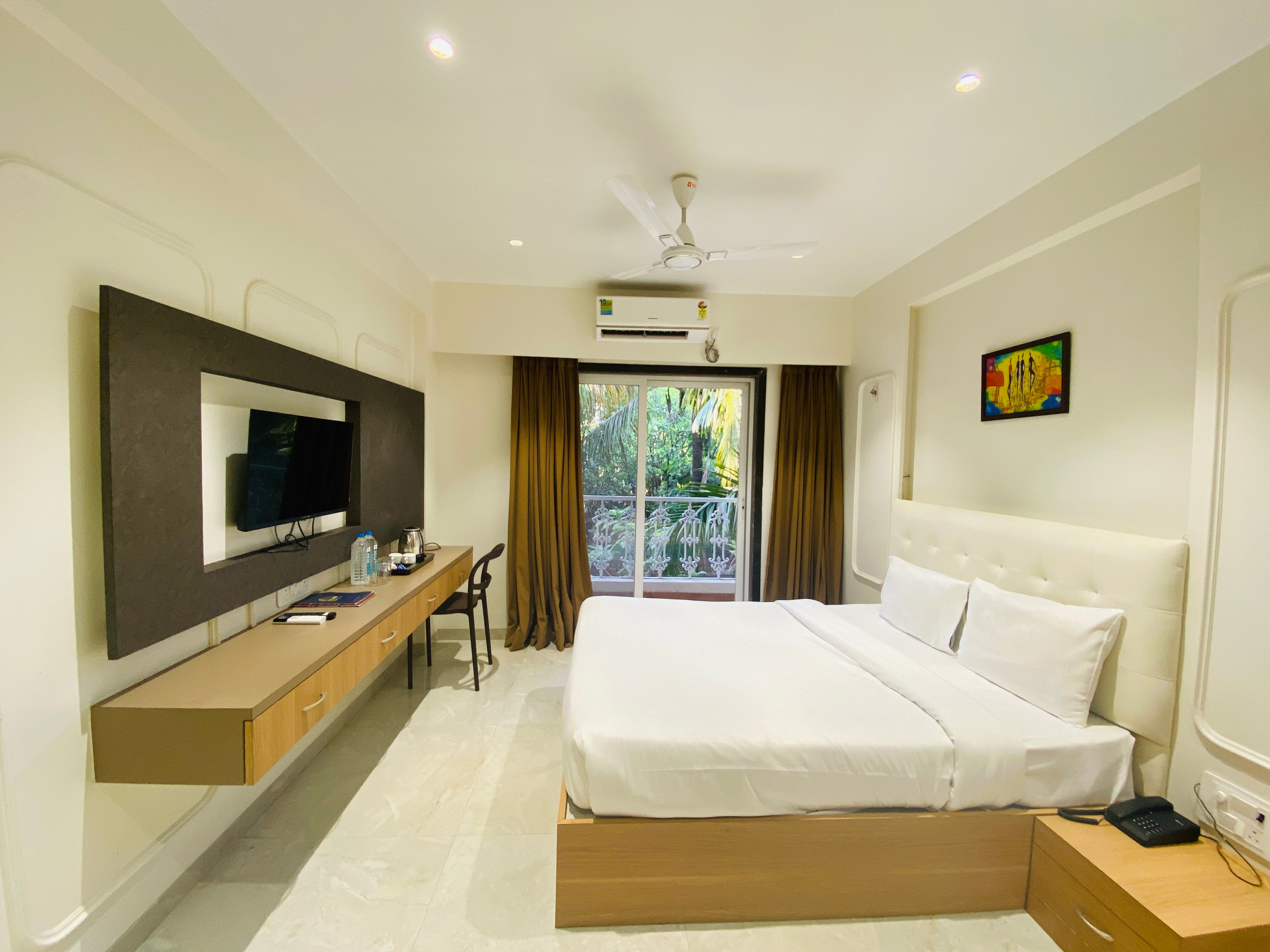 The Grand Leela Resort - Tap to explore photos