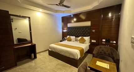 Hotel Blue Orchid Room Type - Deluxe room