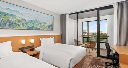 DoubleTree by Hilton Vientiane Room Type - TWIN EXECUTIVE W BALCONY