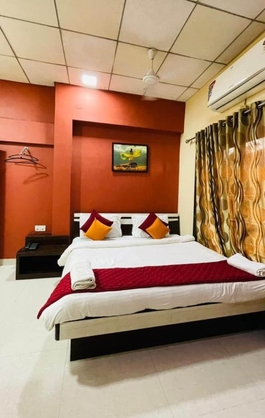 Igatpuri Hills Retreat - Tap to explore photos