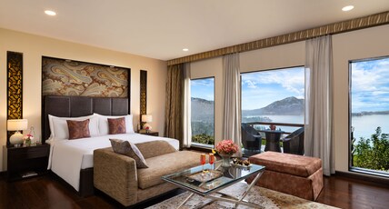 Taj Dal View, Srinagar Room Type - Deluxe Room King Bed