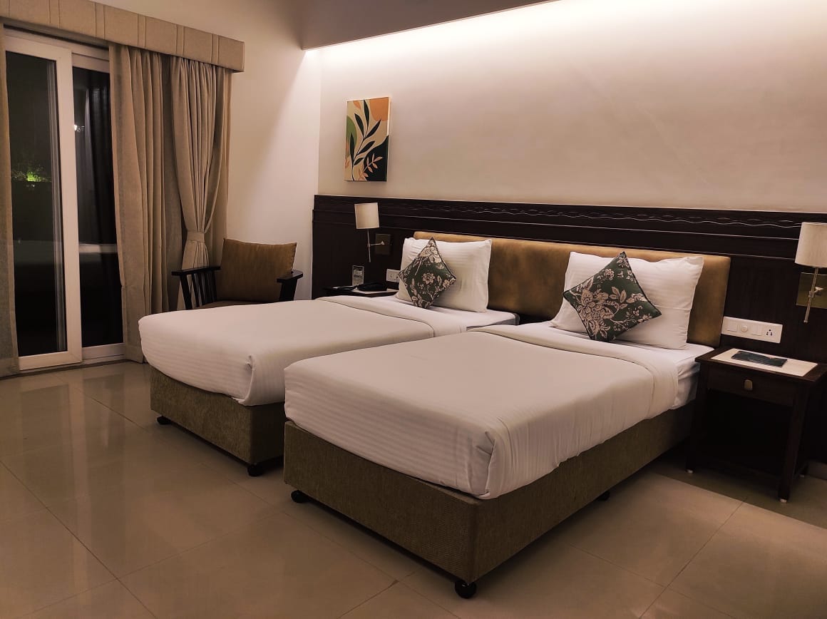 Hotel Pavillion - Tap to explore photos