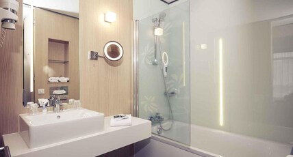 Mercure Valenciennes Centre Room Type - Privilege Room - 1 double bed measuring 71 x 79 (180 x 200 cm) and 1 sofa bed