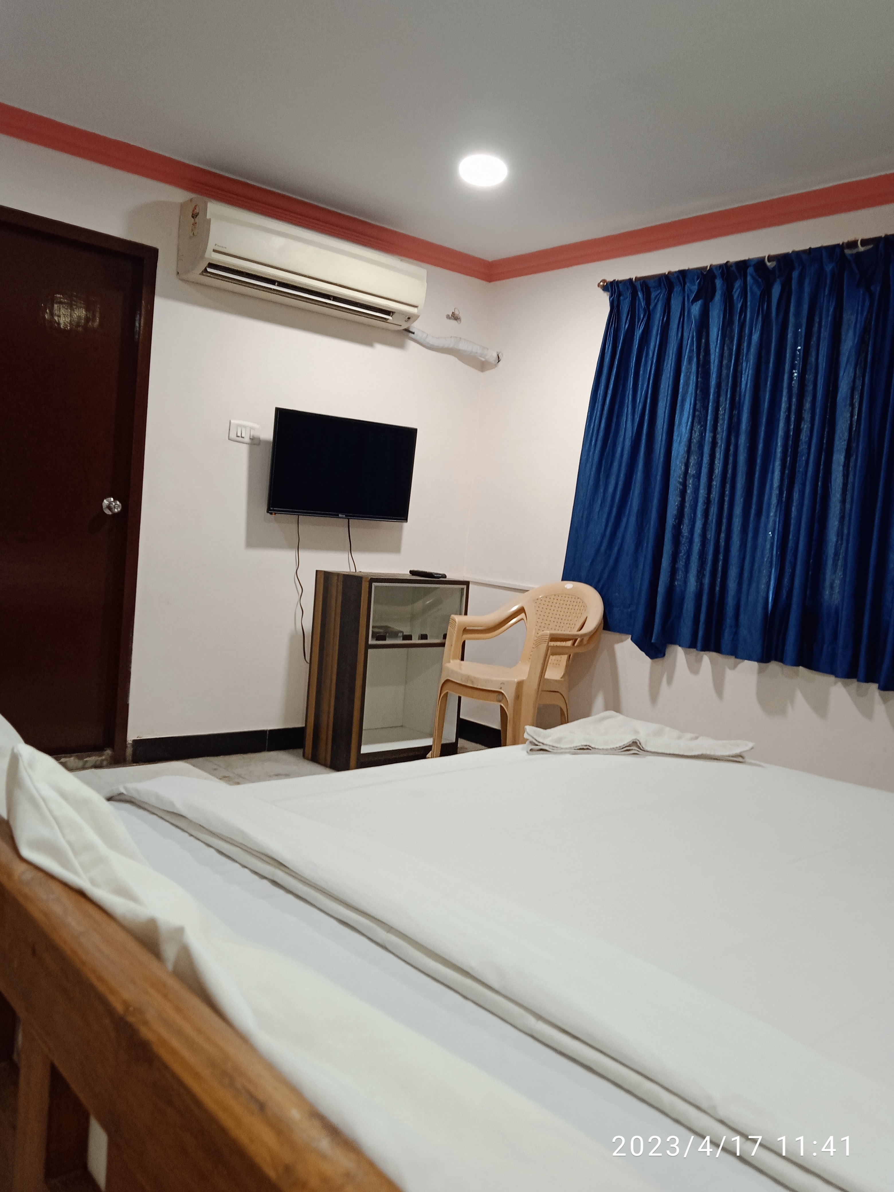 Aasai Guest House - Tap to explore photos
