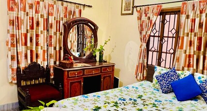 Spacious apt with Antique Furniture ,AC & Kitchen Room Type - Spacious apt with Antique Furniture ,AC & Kitchen