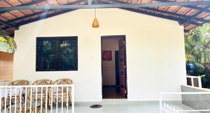 Kings Villa Garden View Cottages Room Type - Luxury Room