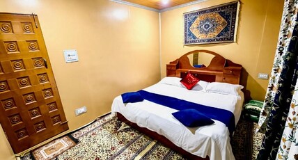 New Biloo Palace Group Of Houseboats Room Type - Delux room
