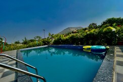 Casa Green Restaurant & Resort