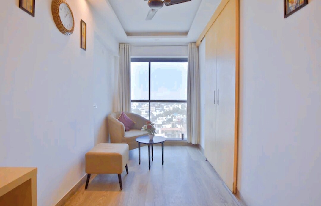 VOGUE VISTA STUDIO APARTMENT - Tap to explore photos