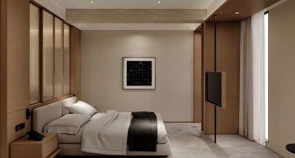Manhattan Grand Hotel Room Type - Standard King Partial Sea View