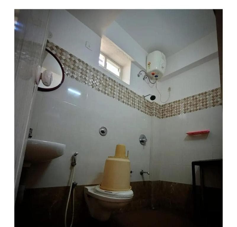 Sai Palace Lodging-Boarding & Service Apartment - Tap to explore photos