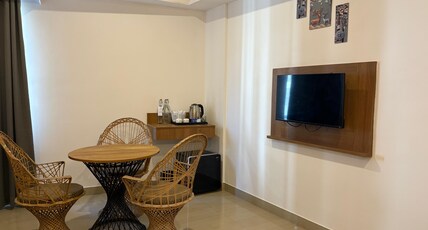 Mangala Temple View Room Type - FAMILY 3 BEDDED DELUXE AC ROOM