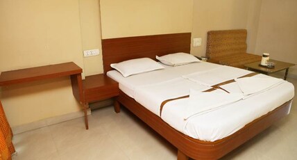 Hotel Panchratan Room Type - NON-AC  DOUBLE ROOM