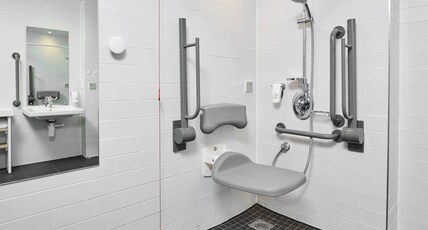 Holiday Inn Express DUBLIN CITY CENTRE Room Type - 1 Double Accessible with Free Hot Breakfast