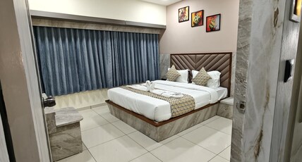 Hotel Sunlight Inn Room Type - AC DELUXE ROOM