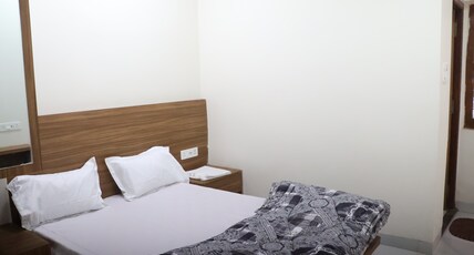 The MBS Empire Room Type - Queen Non Ac Room