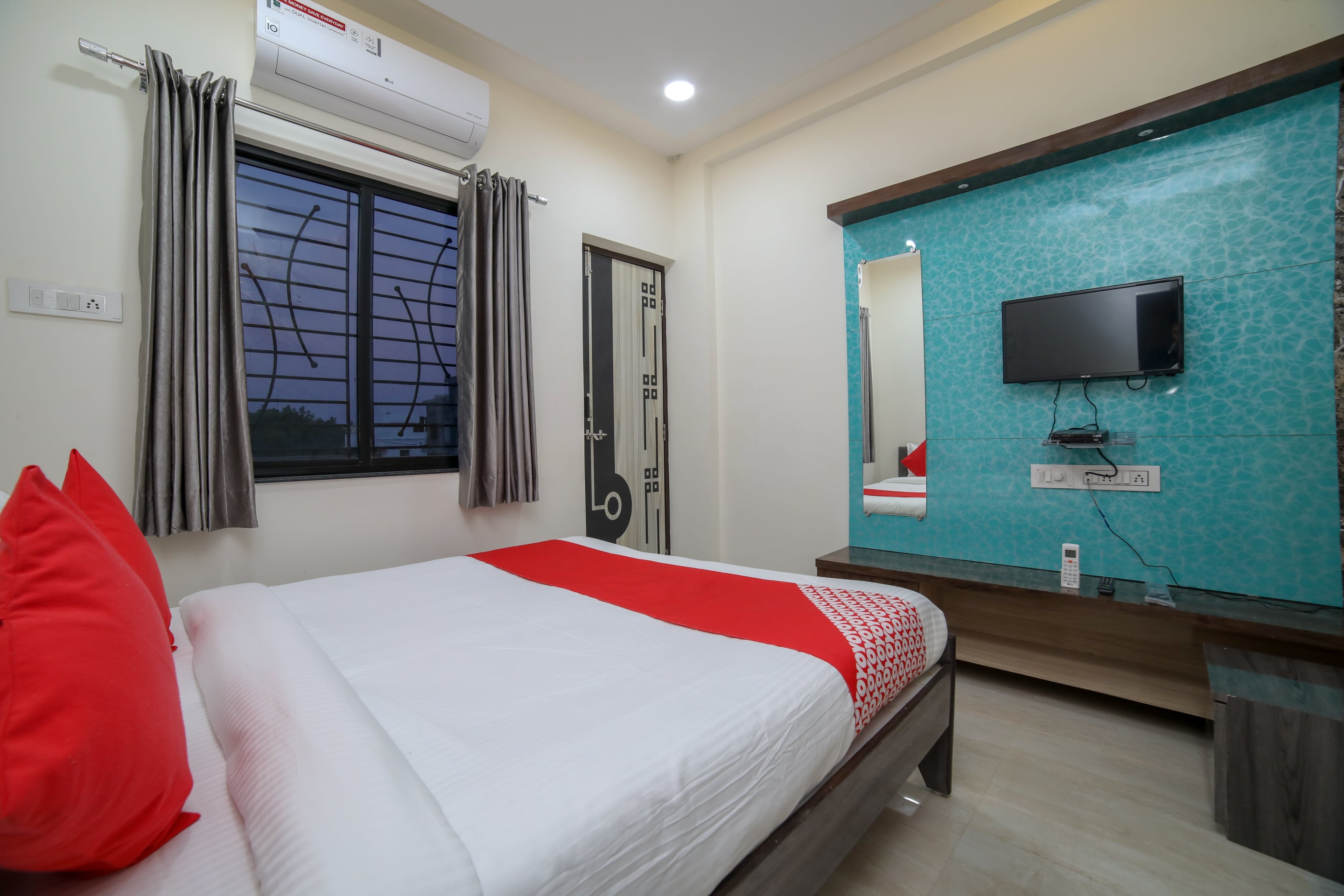 Hotel O by OYO Gkumar Restro - Tap to explore photos