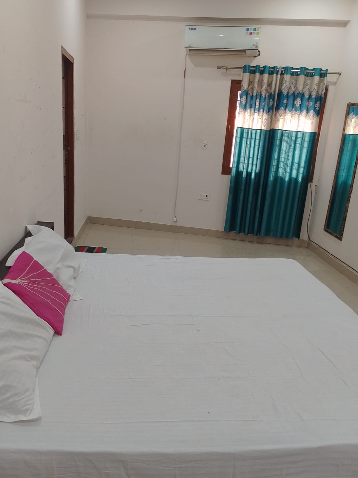 Ashiyana Upvan Homestay - Tap to explore photos
