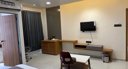 HOTEL VB INN Room Type - Royal Deluxe with Balcony