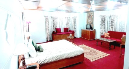 Aman Palace Resort Room Type - Suite with Dal Lake View
