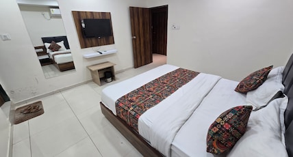 HOTEL MAPLE LEAF Room Type - Deluxe Room HOTEL MAPLE LEAF Room Type - Deluxe Room