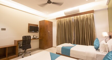 Monarch Guestline Magarpatta Room Type - Deluxe Twin Bed Room