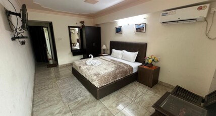 Sandalee comforts Room Type - Deluxe Room With Balcony