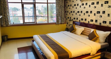 Hotel Option Room Type - EXECUTIVE ROOM AC