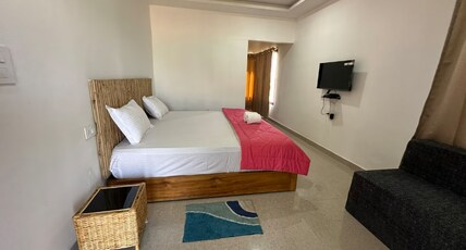 Teplong Room Type - Deluxe King Room