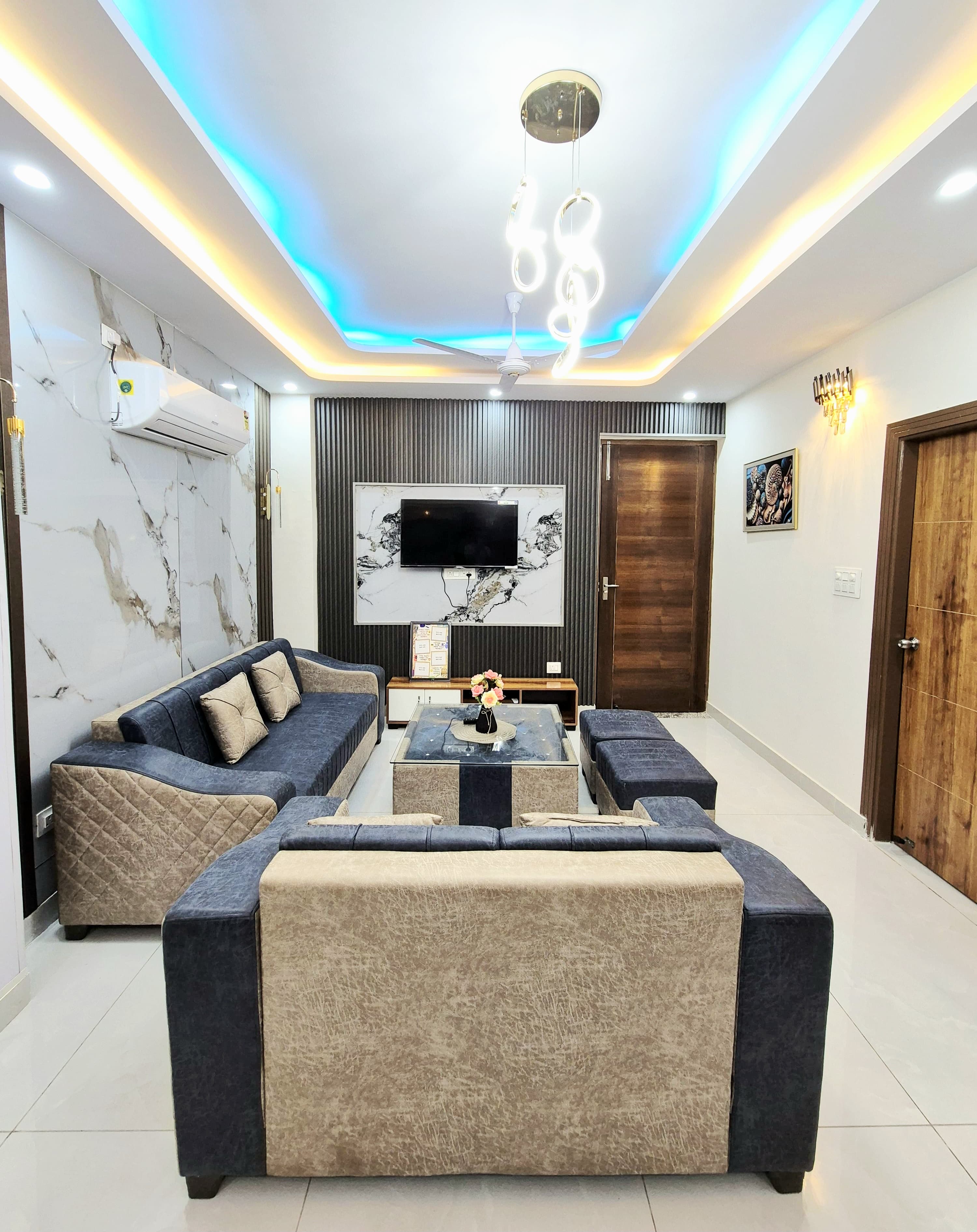 Luxuryloft - 2bhk home in the hills - Tap to explore photos
