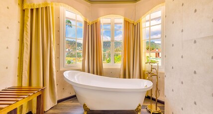 The Westbury Palace Room Type - Royal Deluxe Room