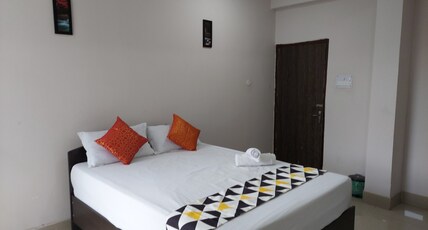 RAISON HOTEL Room Type - Super Deluxe (AC Room)