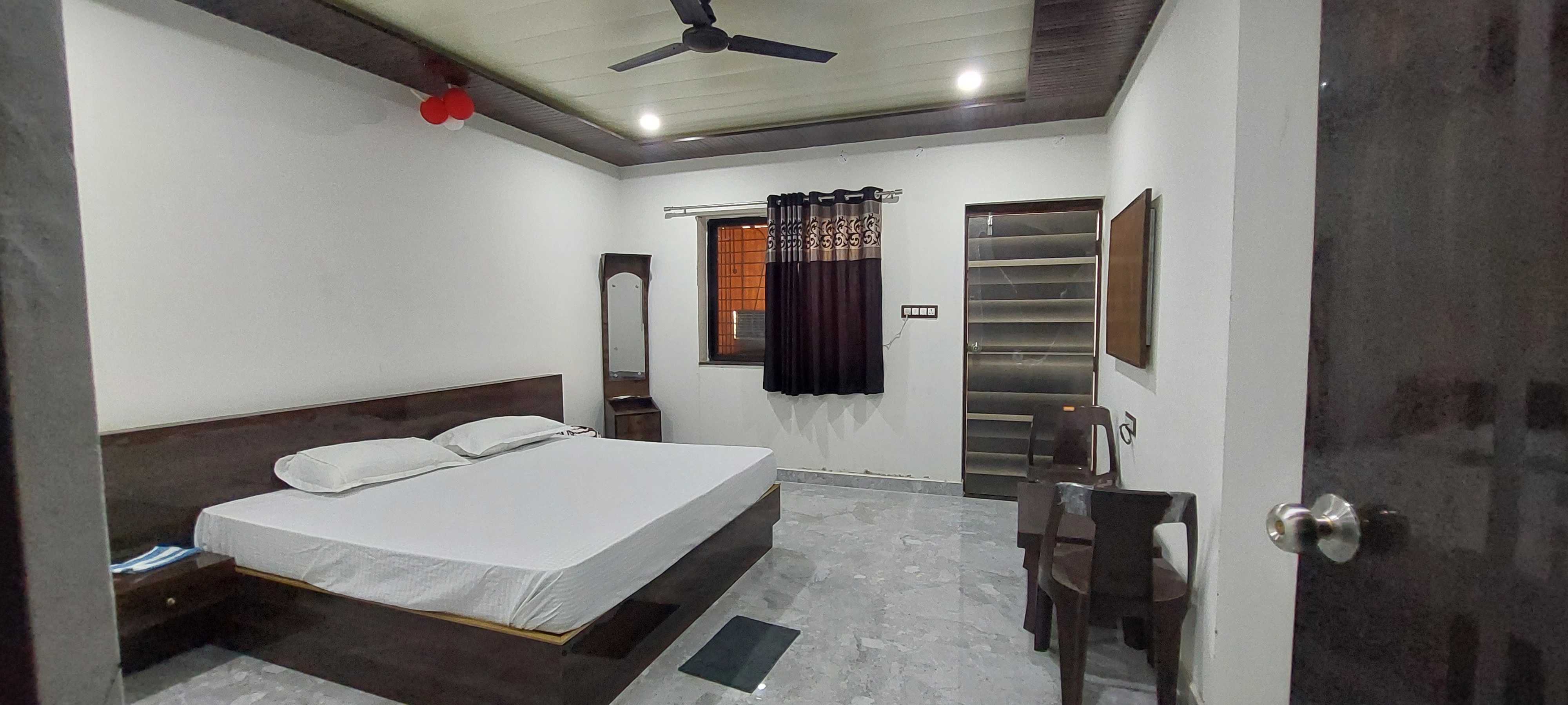 Hotel O Samruddhi Lodging - Tap to explore photos