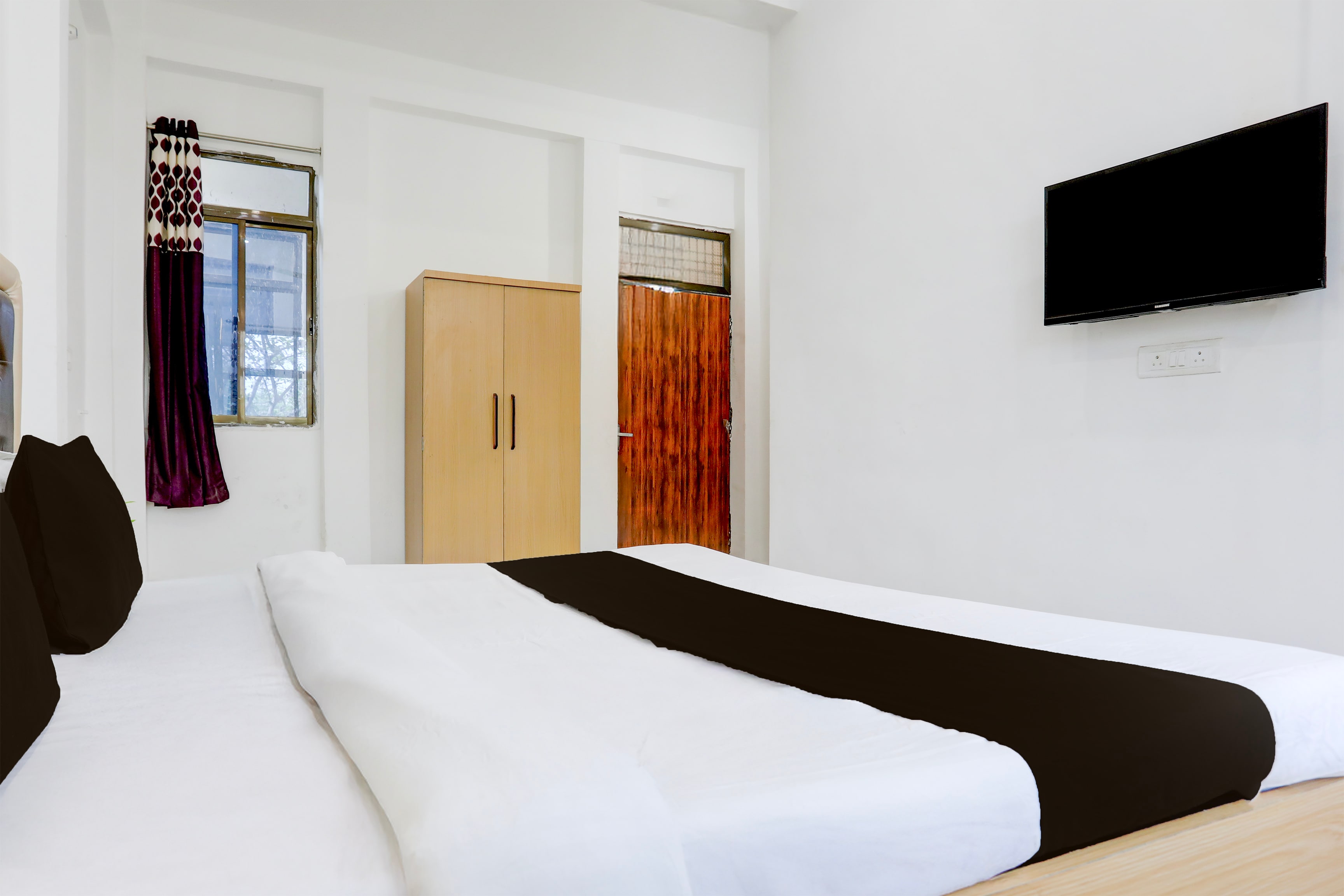 Hotel O Hotel Ansh - Tap to explore photos