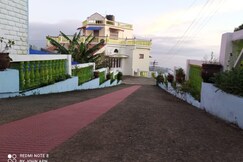 Kurinji House | Rooms & Caretaker