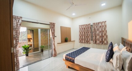 Jayarutu Bungalow Mahabaleshwar Room Type - 03 Bedrooms and Hall Valley View