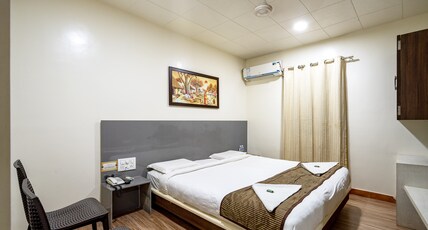 Hotel Darshan Executive Room Type - Deluxe AC Room