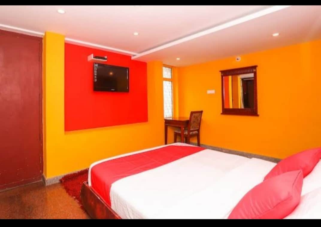 BTC Comforts - Tap to explore photos