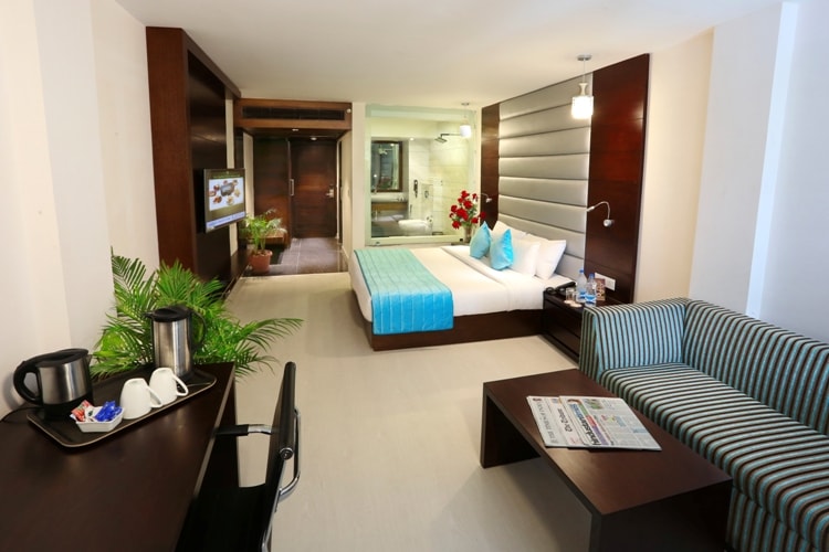 Hotel Sunbeam Premium - Tap to explore photos