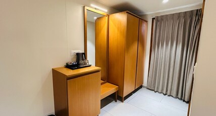 The Gold Beach Annexe Room Type - Deluxe Room