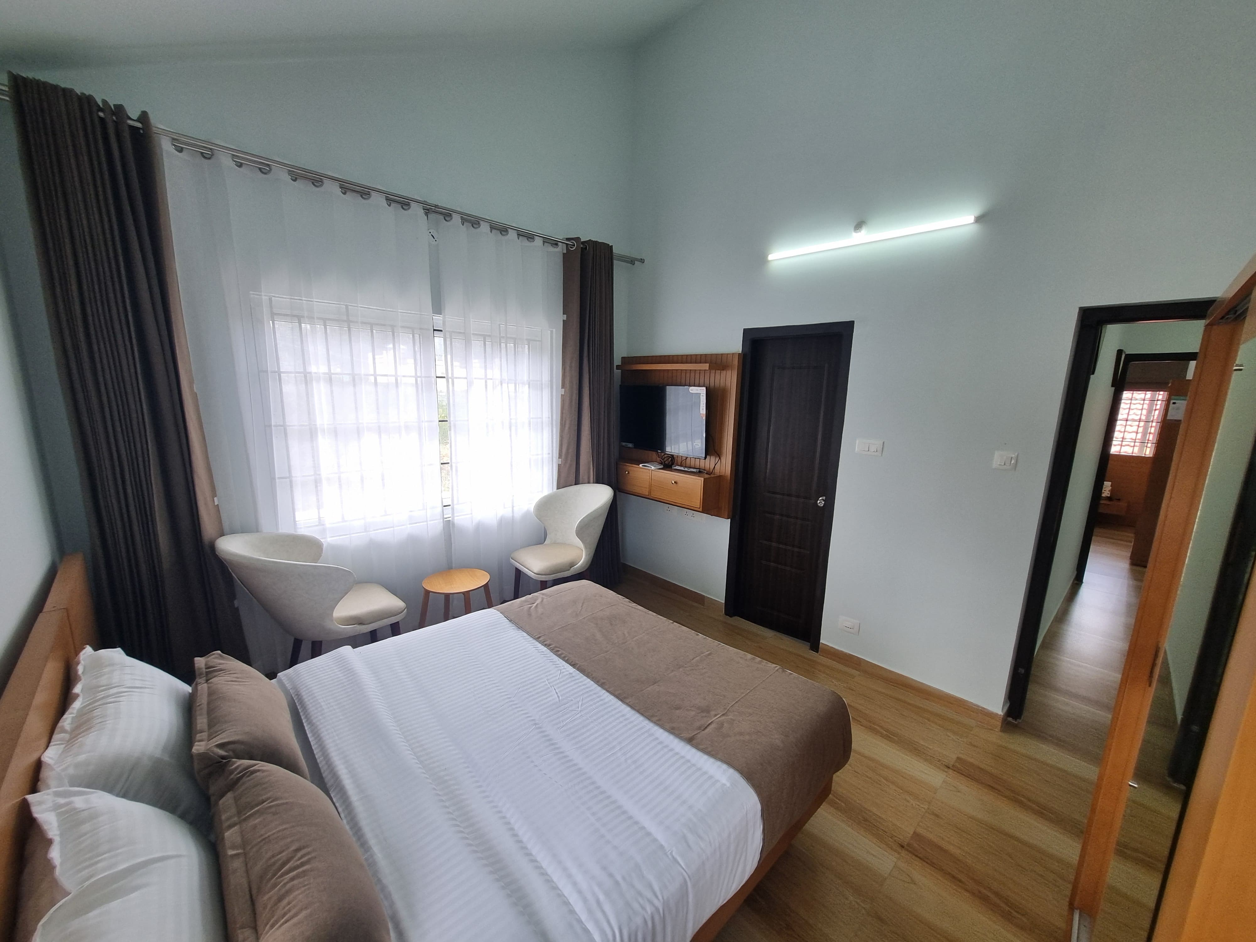 Bon Sejour Hill View Boutique Stay Ooty - Tap to explore photos