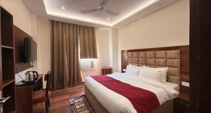 Hotel Sanskar Room Type - Deluxe Room