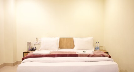 MAYUR HOTEL (Pure Vegetarian Chain) since 1974 Room Type - Double Premium
