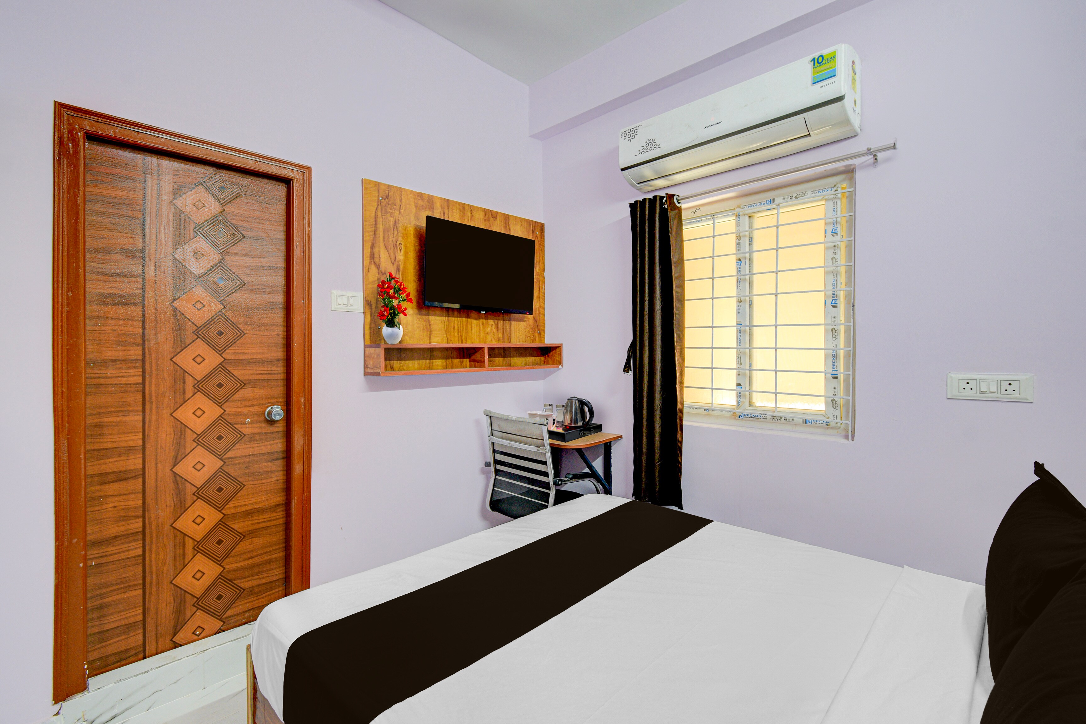 Super Hotel O Gandimaisamma Temple Hyderabad - Tap to explore photos