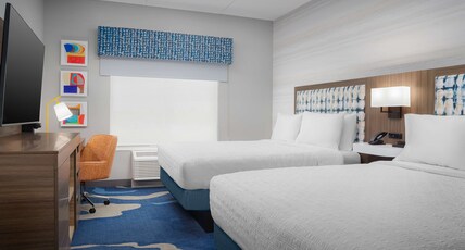 Hampton Inn & Suites by Hilton Naples South Room Type - 2 QNS MICROWV FRIDGE