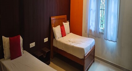 Sri Annapoorna Tower Room Type - Deluxe Triple Ac