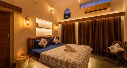 Travellers Village, Jaipur Room Type - Sapphire Room (Room No. 3) Travellers Village, Jaipur Room Type - Sapphire Room (Room No. 3)