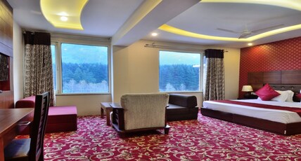 Maple Retreat Room Type - Royal Suite